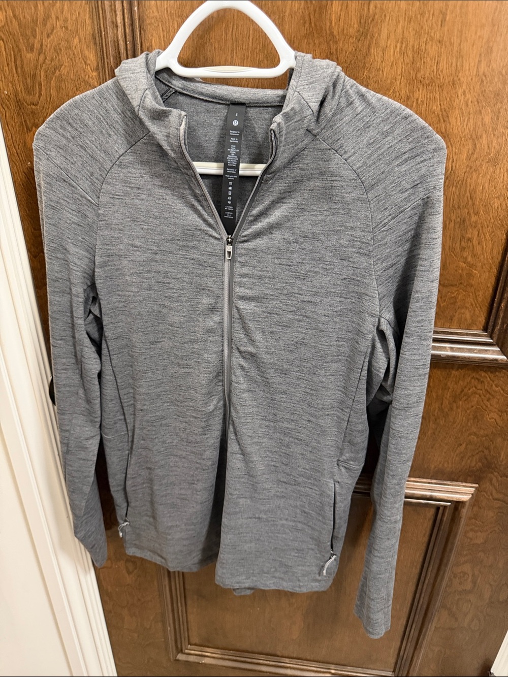 Lululemon Men’s Small Heather Gray Lightweight Full Zip Hoodie NWT